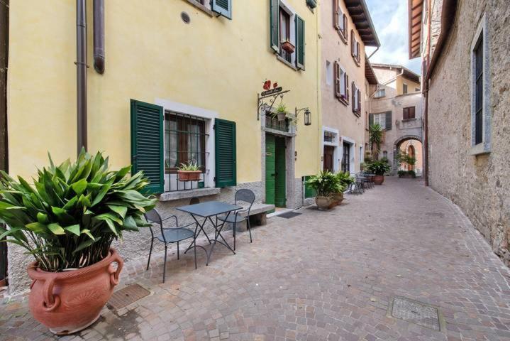 Le Coccinelle Home Манделло-дель-Ларио Экстерьер фото