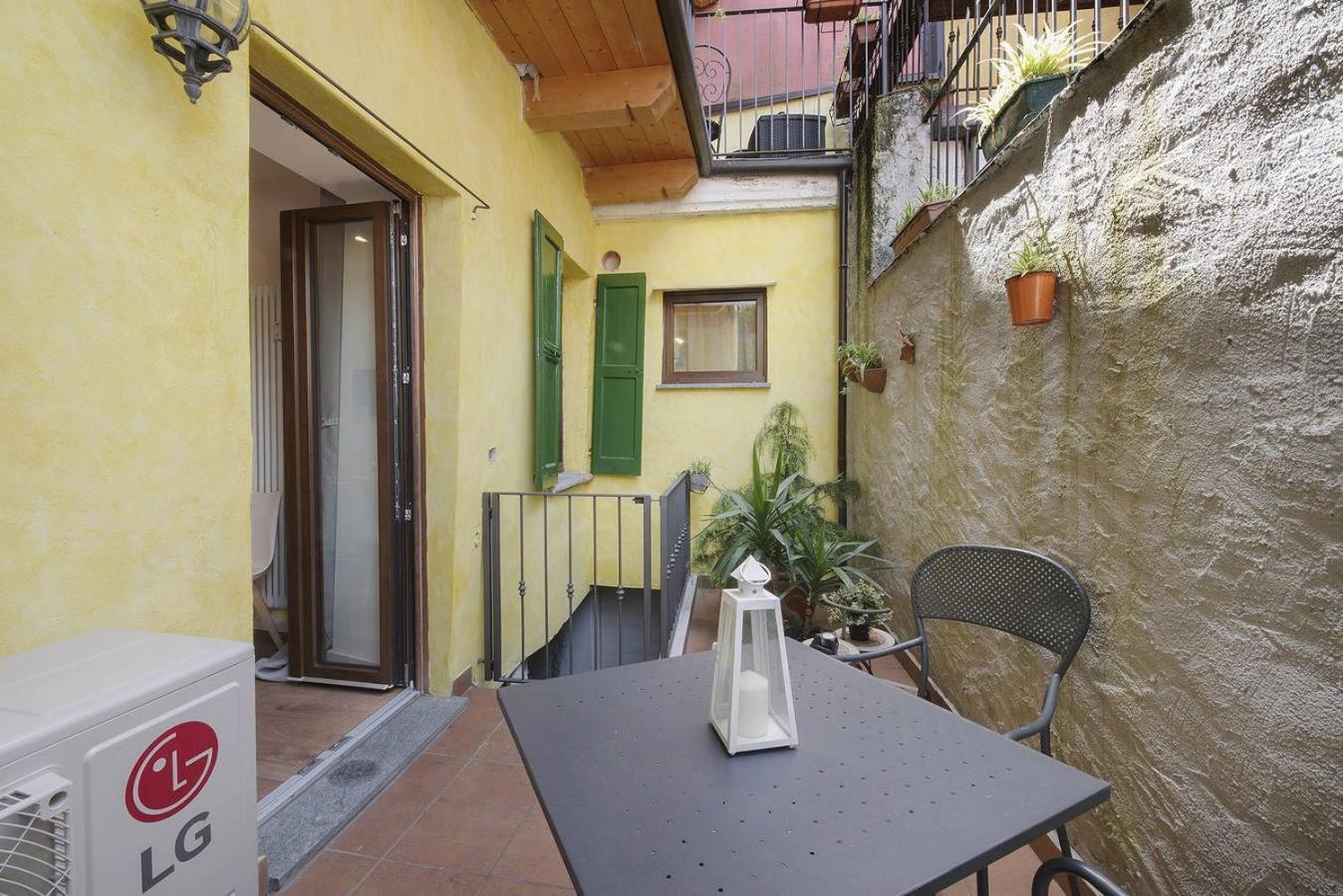 Le Coccinelle Home Манделло-дель-Ларио Экстерьер фото